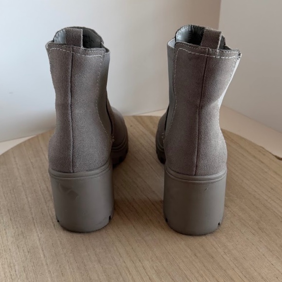 Splendid Gray Suede Chunky Heel Chelsea Boots | Women’s 9M - Picture 4 of 6